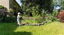 kind in tuin